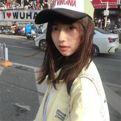林中漫步 海报