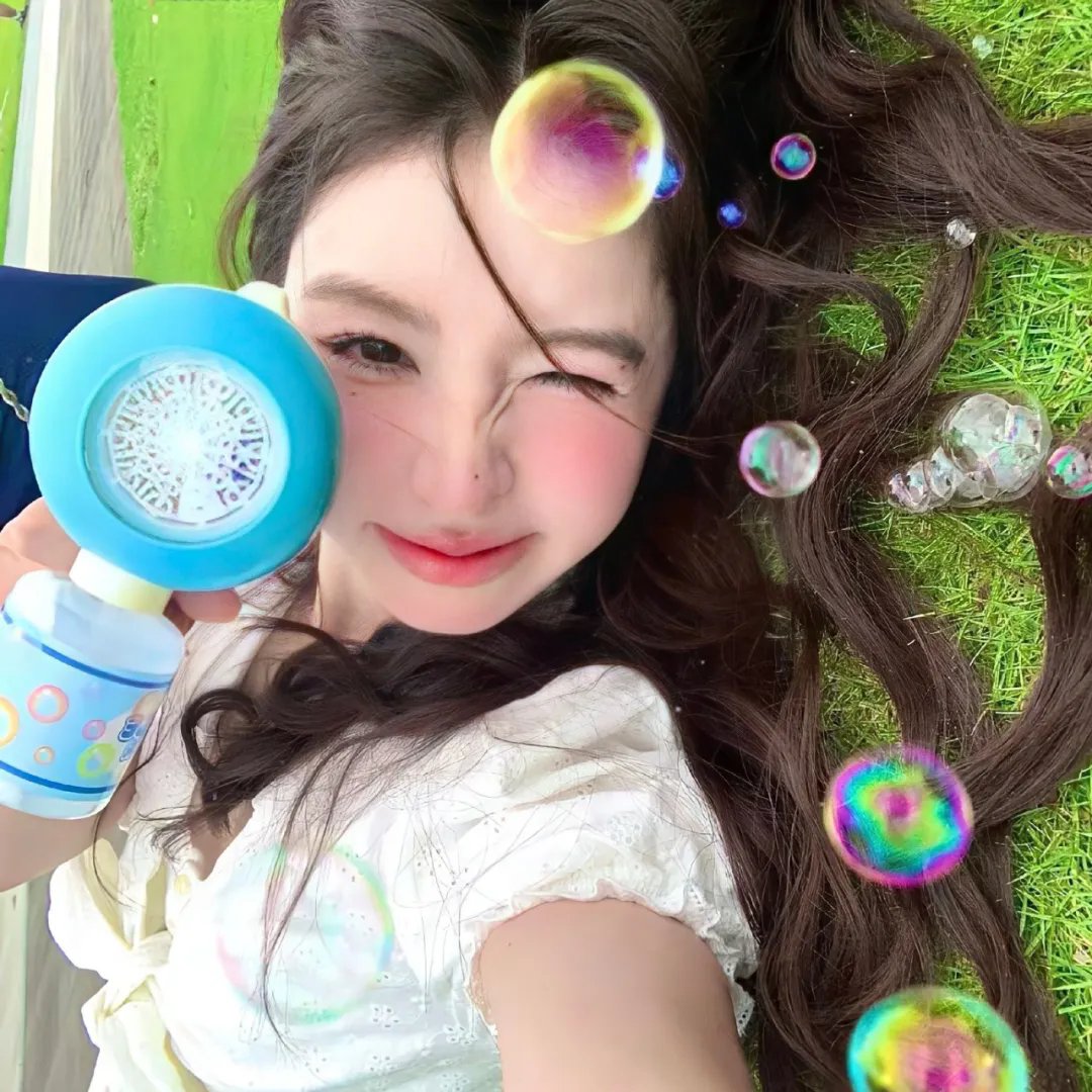 薇拉与伊娃 海报